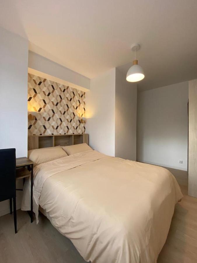 Apartment Sleep In *